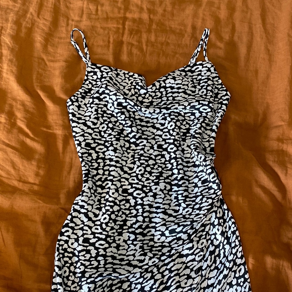 LA boutique midi dress
